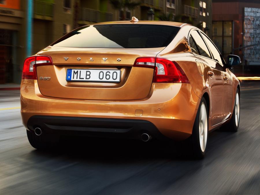 Volvo S60 2010 года  (фото 73 из 226)